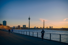 Blaue Stunde am Rhein