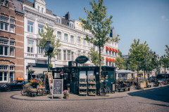 Kleiner Blumenladen an der Stationsstraat